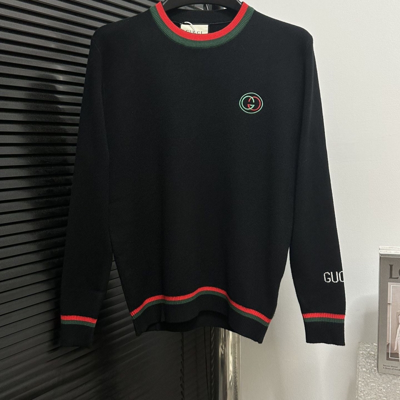 G*u*i sweaters